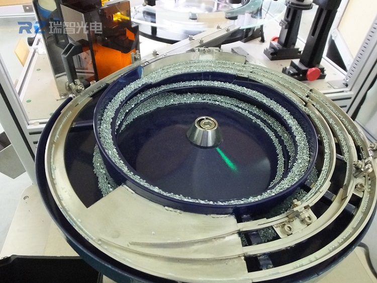 「螺丝光学影像筛选机」机器视觉检测设备详情解析